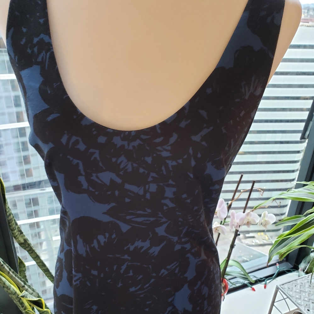 Trina Turk blue floral dress - Picture 2 of 8